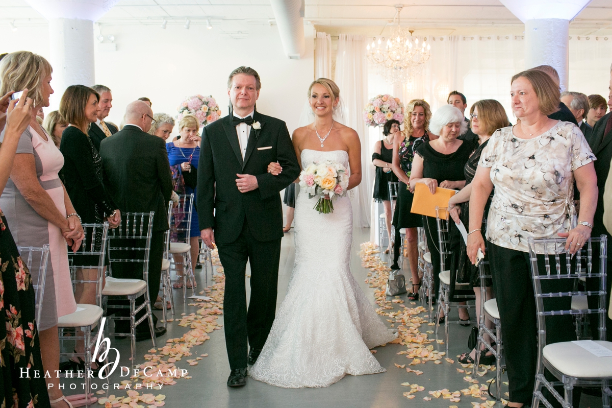 Rebecca Patrick Room 1520 Chicago West Loop Wedding Heather Heather Decamp Is A Chicago Wedding Photographer At The Virgin Hotels Wrigley Building Union